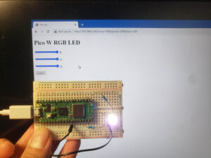Raspberry Pi Pico W beginners' components tutorial | PiCockpit